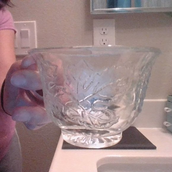 Glass teacup - Picture 3 of 5